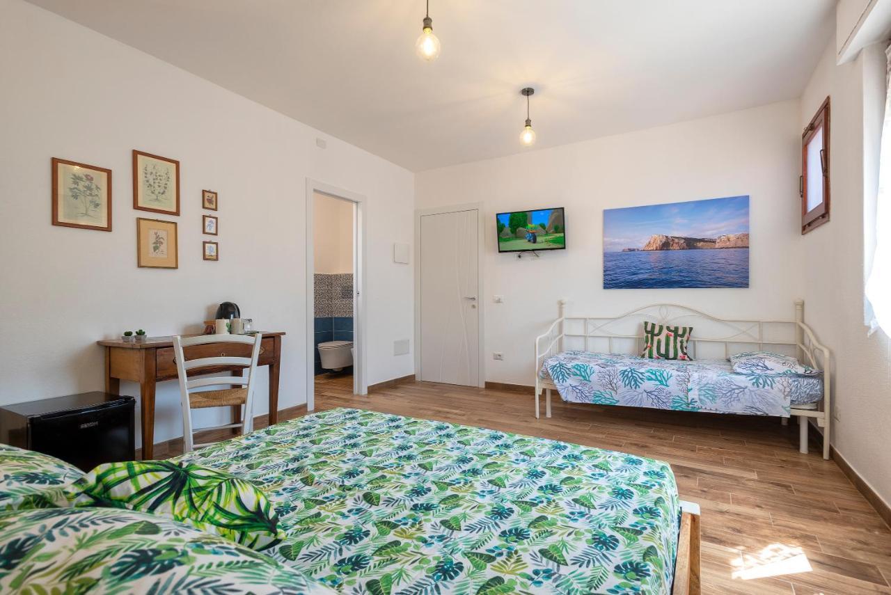 Dery Alghero Holiday Rooms ภายนอก รูปภาพ