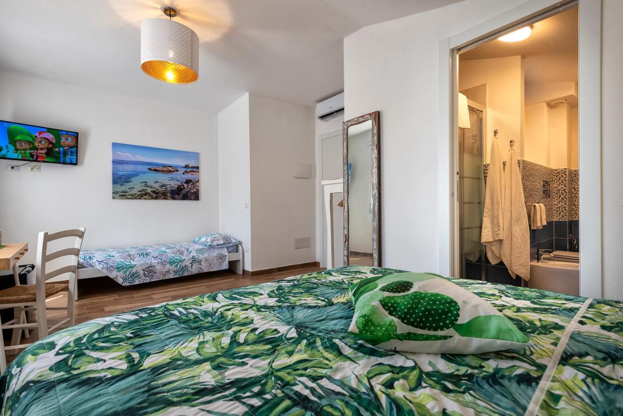 Dery Alghero Holiday Rooms ภายนอก รูปภาพ