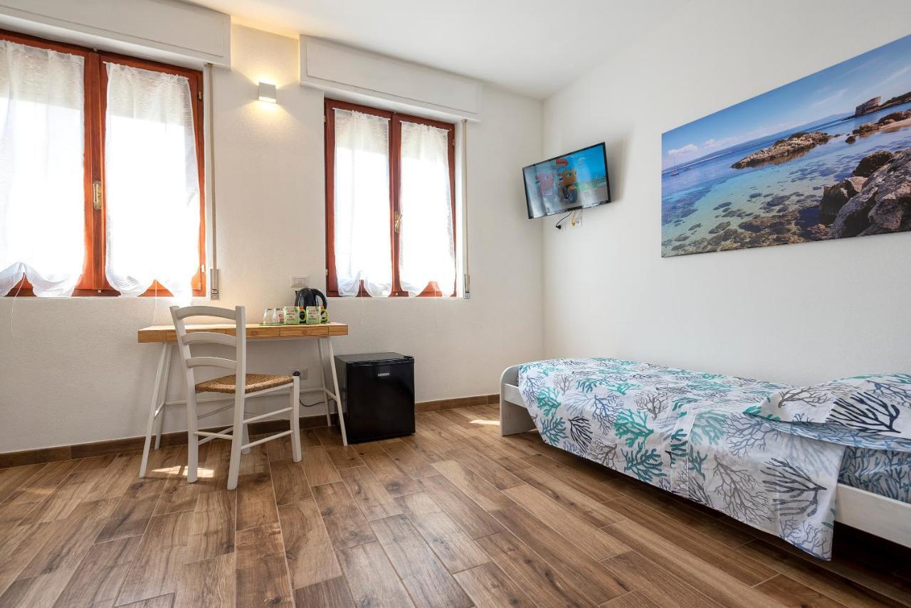 Dery Alghero Holiday Rooms ภายนอก รูปภาพ