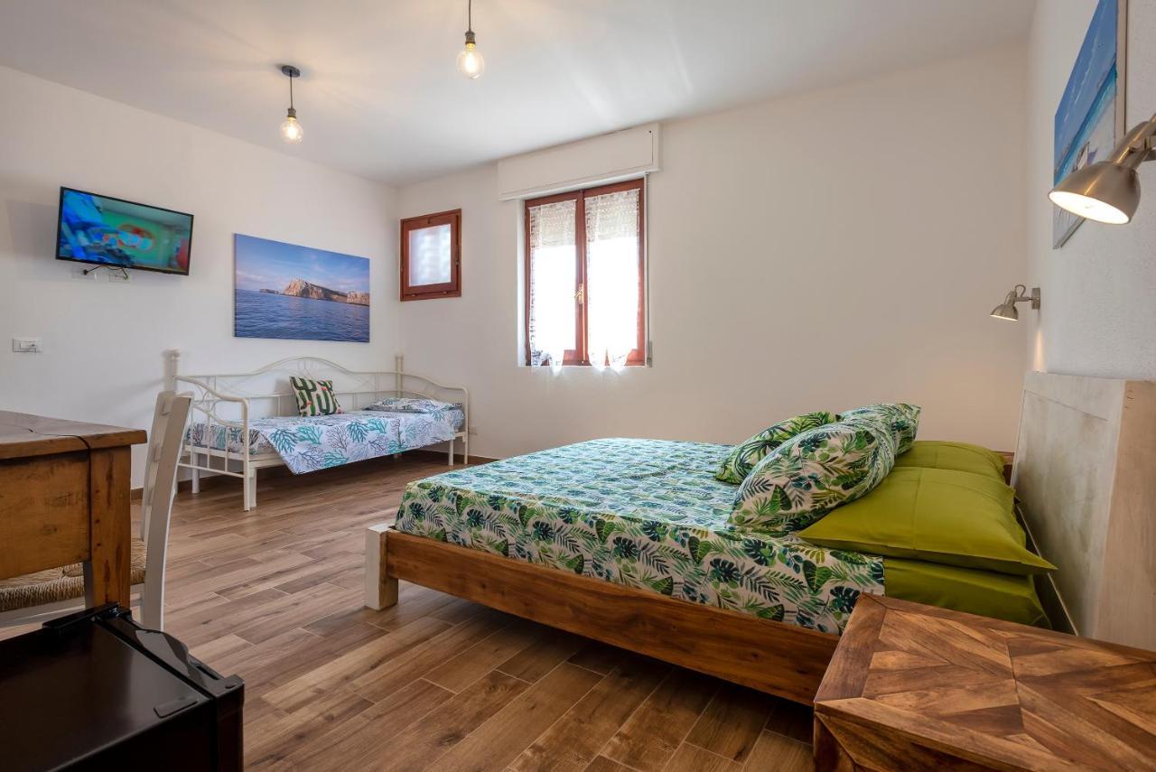 Dery Alghero Holiday Rooms ภายนอก รูปภาพ